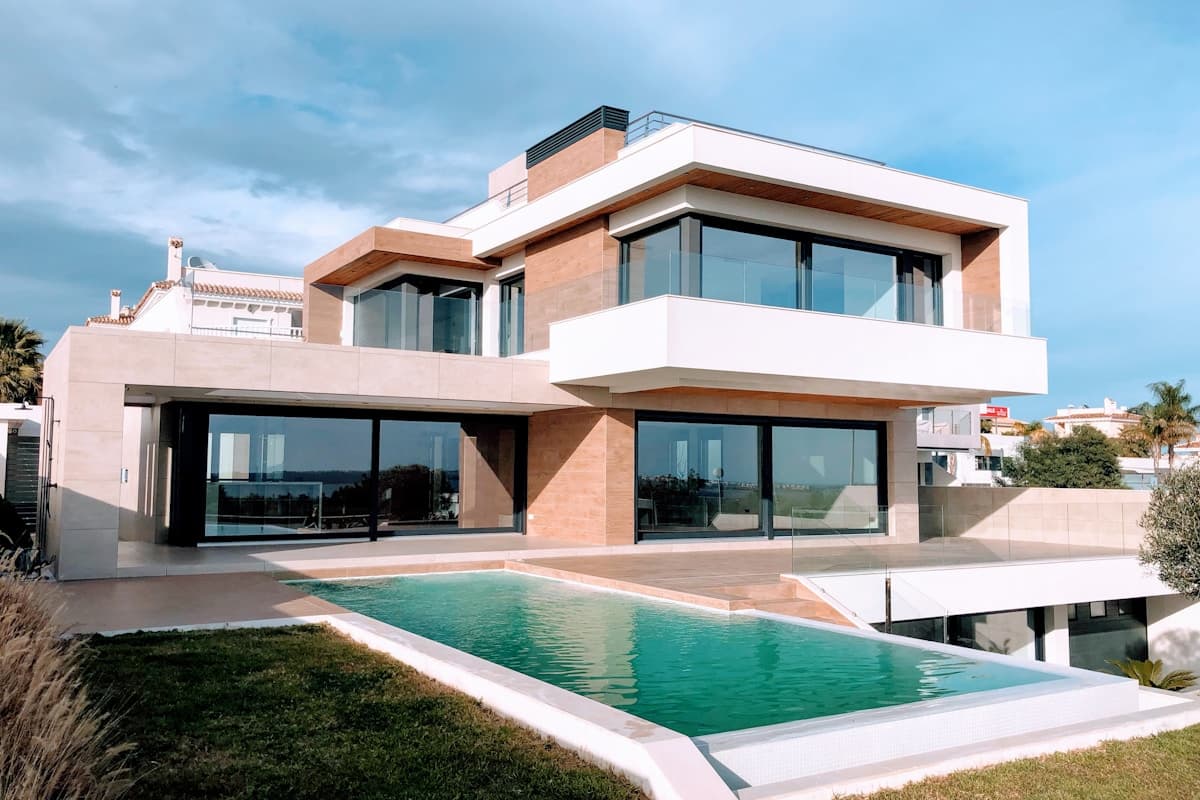 760 Ralph McGill Blvd NE photo 2